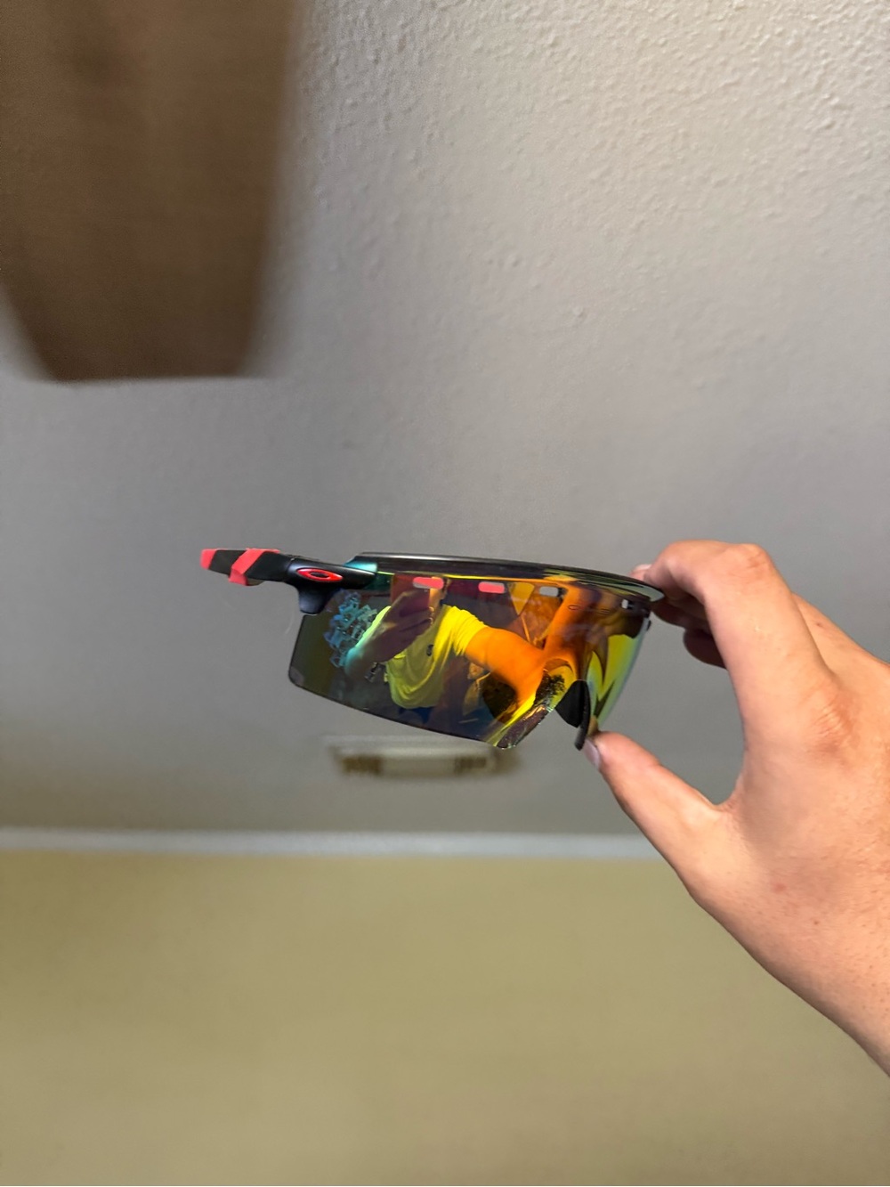 Oak Men's Shield Sports Sunglasses - Black Frame with Multicolor Mirror Lens o